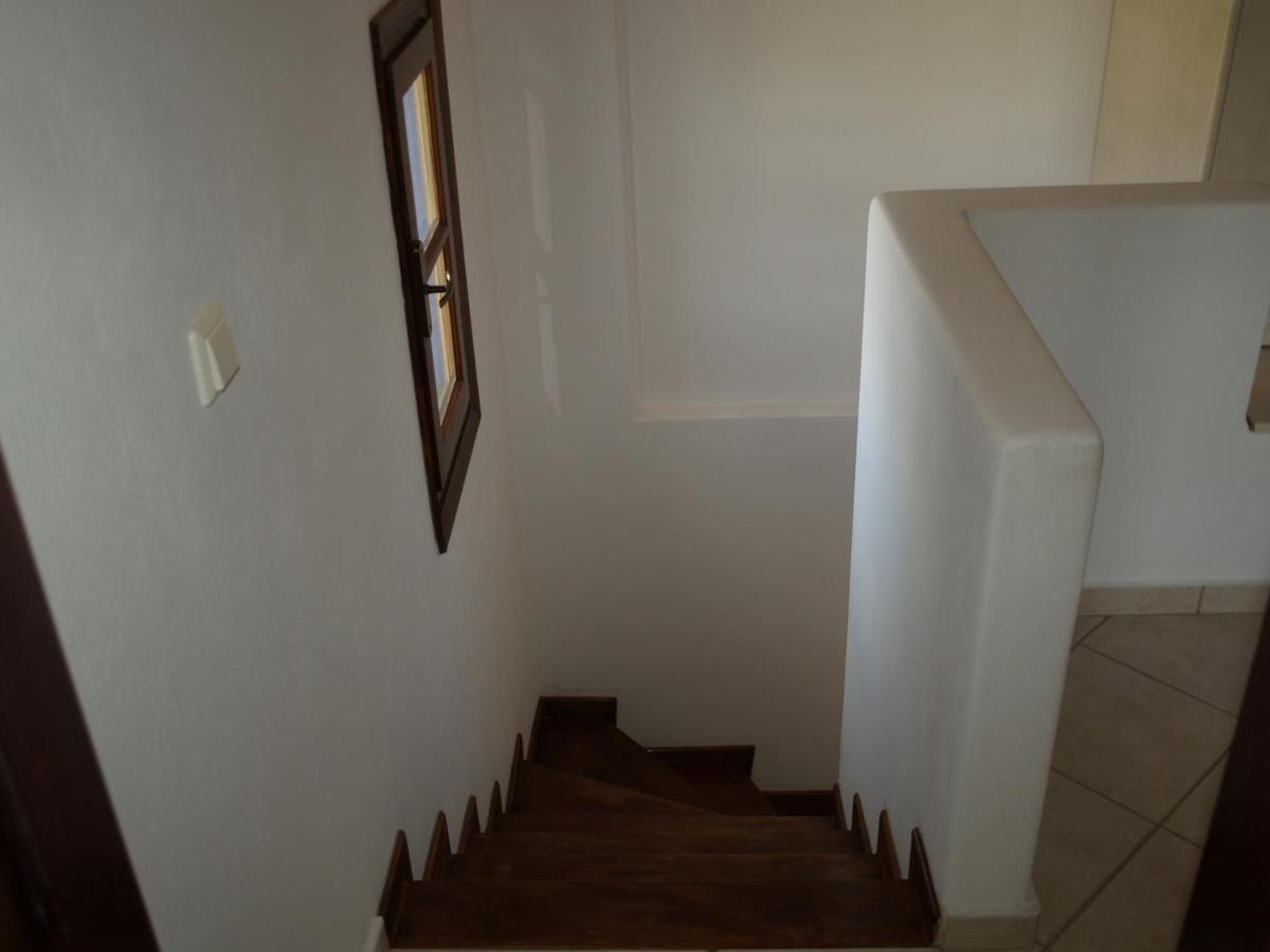 Ornos Seaside Blue Villas Екстериор снимка
