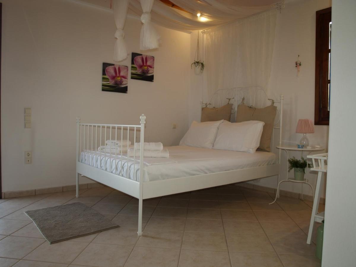 Ornos Seaside Blue Villas Екстериор снимка